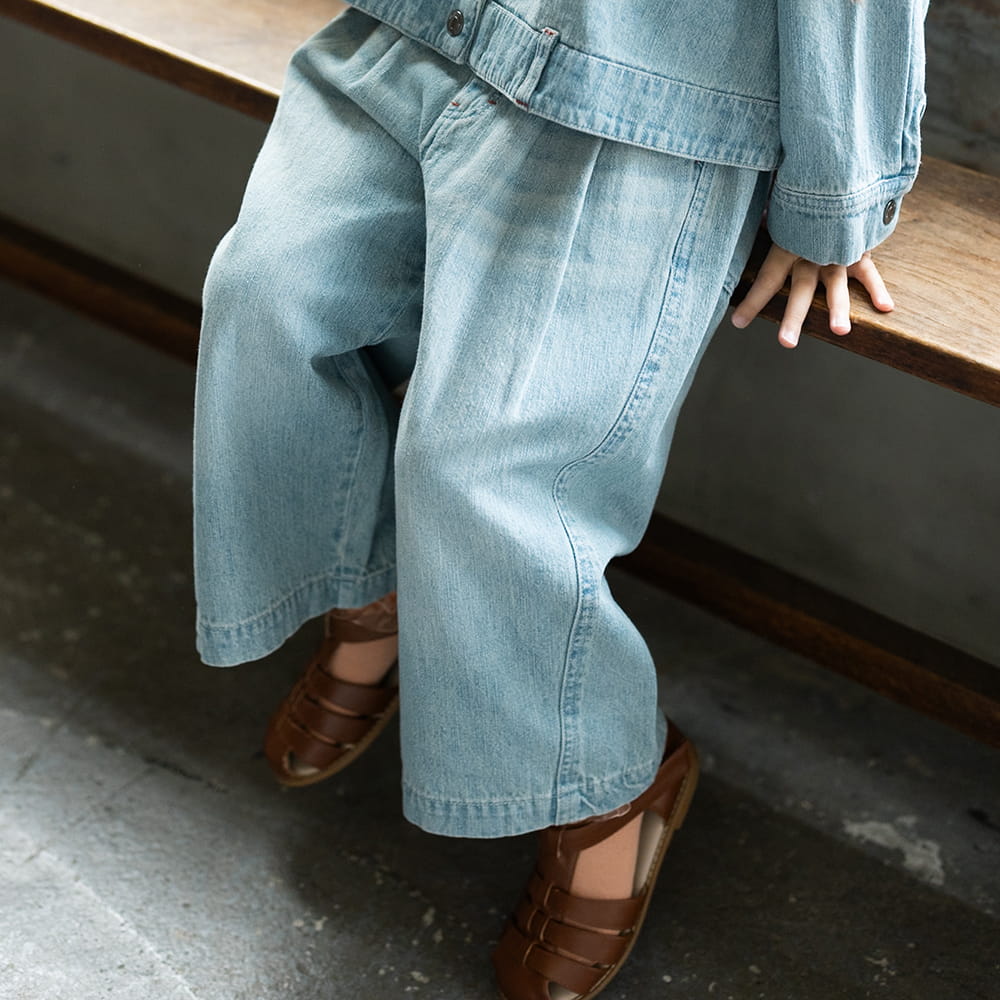 タックワイドデニム〈Forme〉アトリエデニム・フォルム